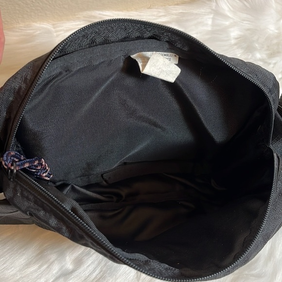 Jansport Black Fanny Pack Belt Purse - Picture 3 of 8